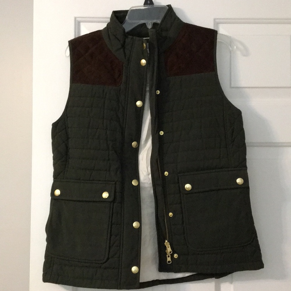 Vineyard vines vest